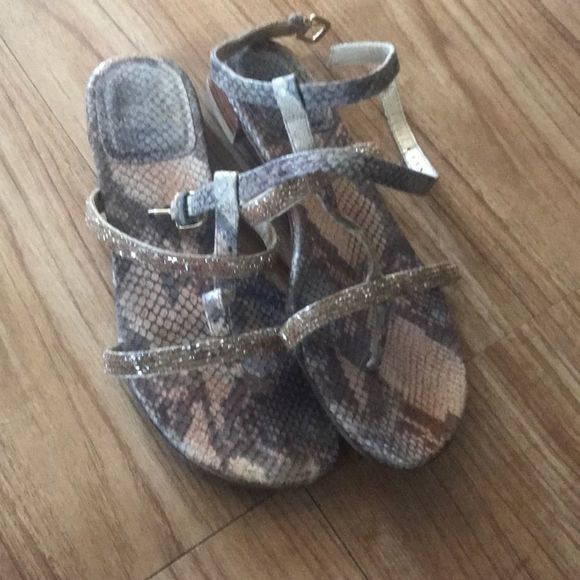 Stuart Weitzman Rock‎ along brick ombré python lether sandal - Picture 4 of 6